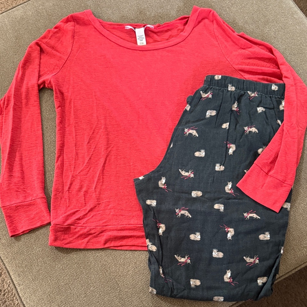 Cozy Women’s Pajama Set - Red and Black